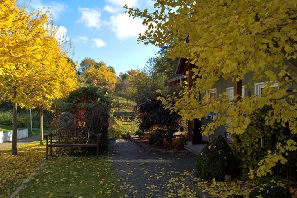 Entspannen Im Grunen, Ferienwohnung Mit Eigenem Garten Keilberg Dış mekan fotoğraf